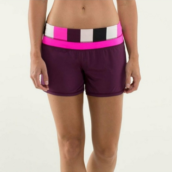lululemon athletica Pants - LULULEMON 6 Groovy Run Short Plum Raspberry Glo Light Pow Stripe Shorts🌺